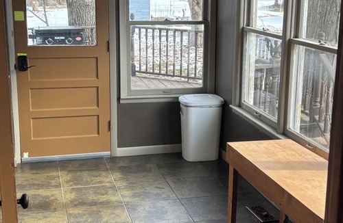 Yates Center Cottage | Pet & Family Friendly Cottage w/Nature Views in Yates Center - Fire Pit & Grill