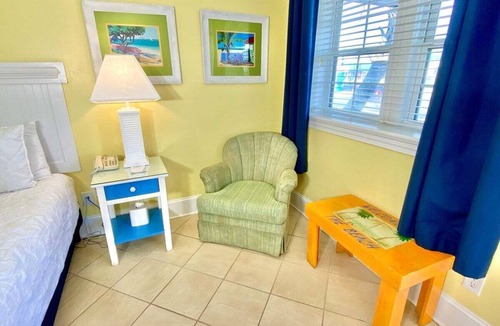 Atlantic Beach Hotel | Pet-friendly, 3 Blocks to Beach, Pool, #112