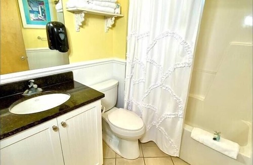 Atlantic Beach Hotel | Pet-friendly, 3 Blocks to Beach, Pool, #503
