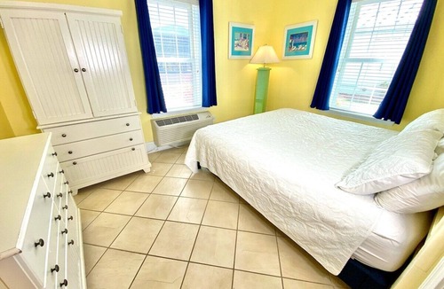 Atlantic Beach Hotel | Pet-friendly, 3 Blocks to Beach, Pool, #503