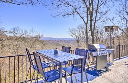 Branson West House | Pet-Friendly Branson Area Home: Hot Tub, Game Room