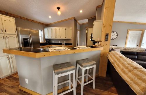 Valley of the Sun Cabin | Pet Friendly, Family Friendly, Single-Level Home w/Hot Tub - Absolute Relaxation
