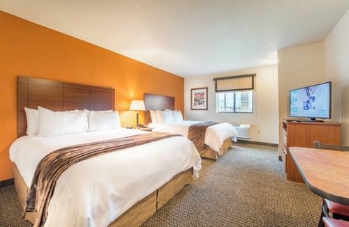 Sturtevant Hotel | Pet-Friendly Unit w/Kitchenette Near Racine Parks