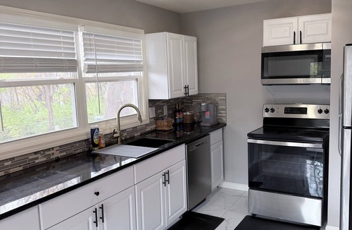 Pauline House | Phenomenal fun escape 5 bd, Full Game Room/Bar Sleeps 14+ Brand New Home