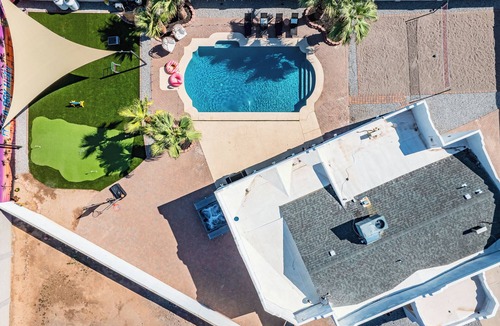Maryvale Villa | Phoenix Villa - Private Resort Style backyard, Pool, Volleyball, Putting Green