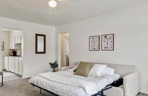 Bountiful Apartment | Pickle Ball Courts Close By, 5 Mins off Freeway!