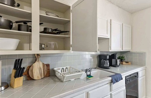 Bountiful Apartment | Pickleball Courts Close By, 5 Mins off i15!