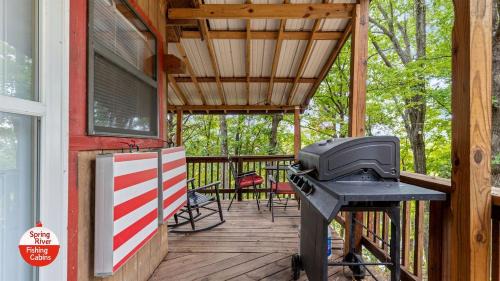 Miami House | Picturesque Cabin with Fire Pit in Miami, Oklahoma