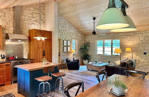 Manhattan Cottage | Picturesque Woodland Cottage in the Tallgrass Prairie
