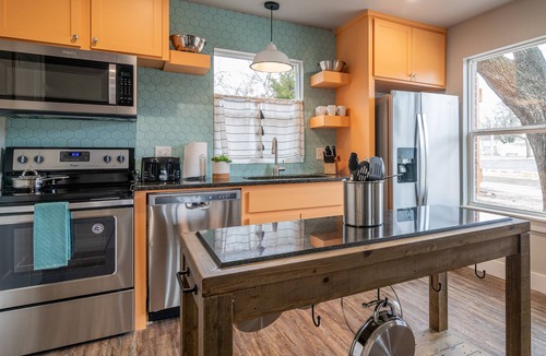 Central Oklahoma City Apartment | Plaza Pad I - New Apartment! Near Plaza District