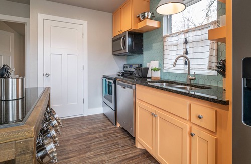Central Oklahoma City Apartment | Plaza Pad I - New Apartment! Near Plaza District