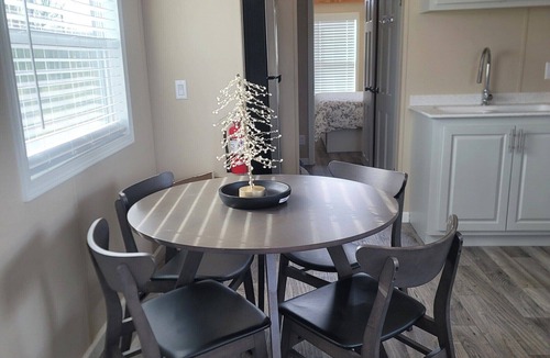 Carthage Cabin | Pleasant 1-bedroom cabin with AC in cozy Carthage. Located on historic Rt66