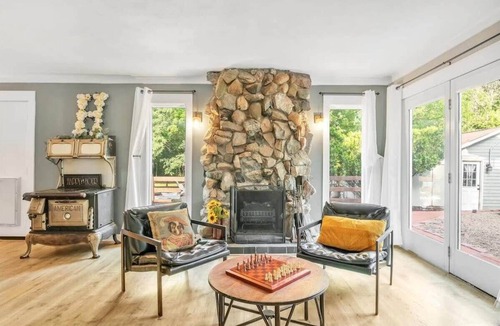 South Bend House | Pool, Deck & Modern Amenities! Hollyhock Hideaway