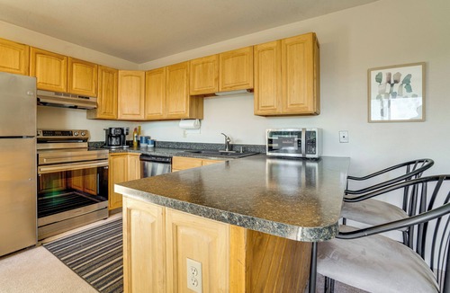 Wildernest Condo | Pool, Hot Tub & Ski Shuttle! Extended Mtn Escape