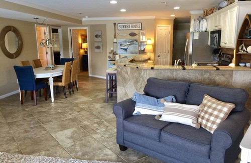 Camdenton Condo | Pool & LakeFront Views From Beautiful Condo!