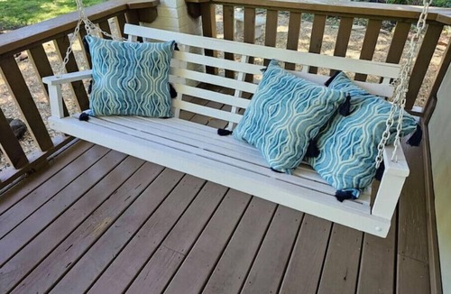 Springfield House | Porch Swing Place - Newly Renovated Charm