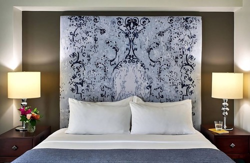 West Plaza Hotel | Premier Kansas City Luxury! Onsite Pool, Pets Allowed, Near Fountain of Neptune