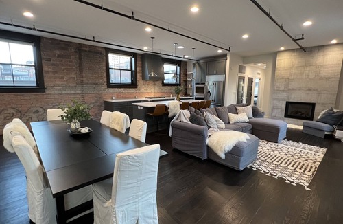 Downtown Lincoln Condo | Premier penthouse w Private Rooftop near Memorial Stadium & Pinnacle Arena!