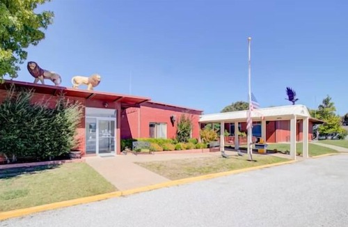 Drumright House | Prime Location! Free Parking Onsite, Close to Oklahoma Botanical Garden