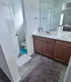 Aurora House | Prime location near Denver International Airport