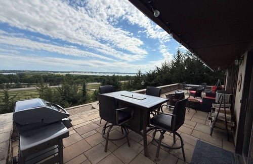 Yankton Cabin | Private 3 bedroom cabin - HUGE patio with a gorgeous view of Lewis & Clark Lake