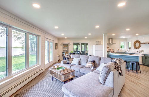 Brainerd Cottage | Private Beach: Lakefront Escape in Brainerd!