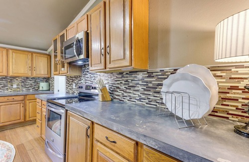 Tia Juana Cottage | Private Dock: Grand Lake Family Home