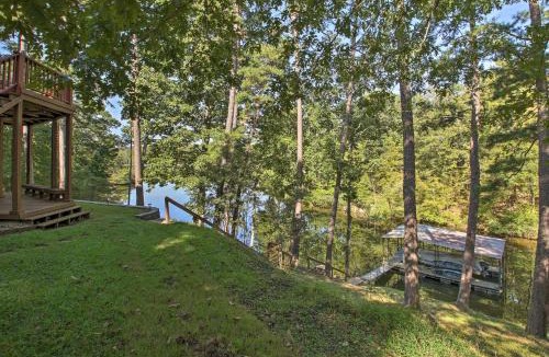 Jones Mills House | Private Dock & Pool Access! Hot Springs Home