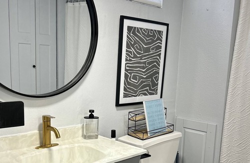 Pella Apartment | Private Level located in Pella, IA