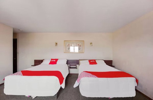 Cheyenne Wells Hotel | Private Room w/2 Full Beds + Flat-Screen TV + Essentials