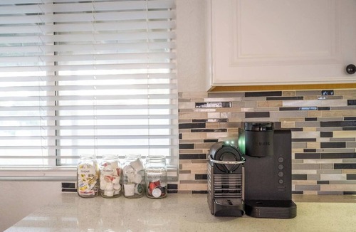 Lamar Heights Area House | Private Upper Unit Home, Pet Friendly, Min to DT