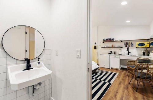 Chandler Apartment | Pulemoku Studio suite.komo nui