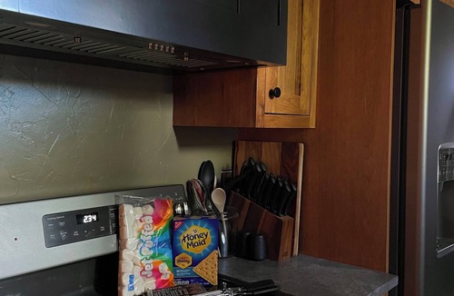 Estes Park Cabin | Quaint and cozy cabin Estes Park! Centrally located and recently remodeled!
