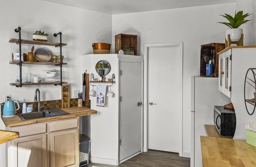 Redlands Condo | Quaint Monument Retreat Studio