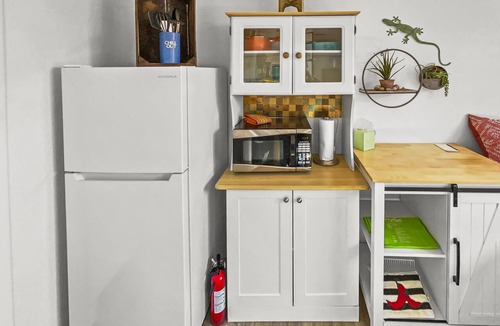 Grand Junction Apartment | Quaint Retreat Pets Garage Redlands