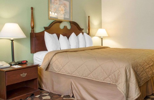 Broken Arrow Hotel | Quality Inn Broken Arrow - Tulsa