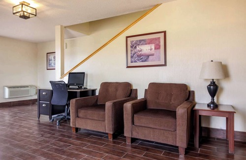 Hays Hotel | Quality Inn Hays I-70