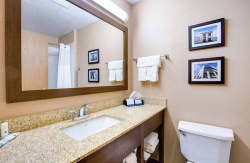 Kansas City Hotel | Quality Inn I-70 Near Kansas Speedway