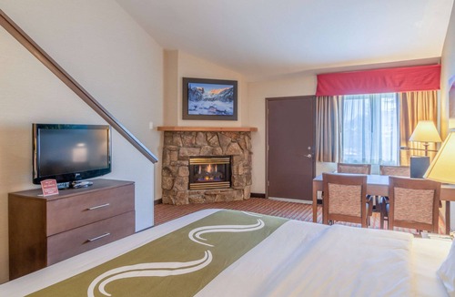 Estes Park Hotel | Quality Inn near Rocky Mountain National Park