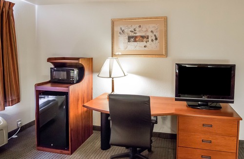 Parsons Hotel | Quality Inn Parsons North
