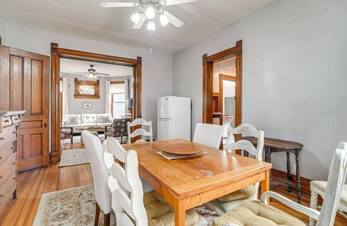 Downtown Omaha House | Queen Ann Historical Charm Home Vacation Home Near Downtown Omaha NE