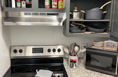 Joplin Condo | Quiet, Peaceful Condo in Excellent Location- Pet Friendly!