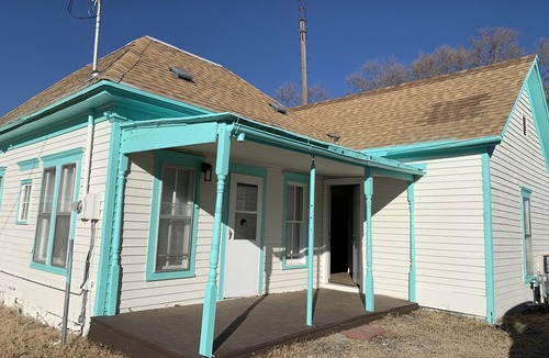 Lincoln House | Quiet Small Town Living