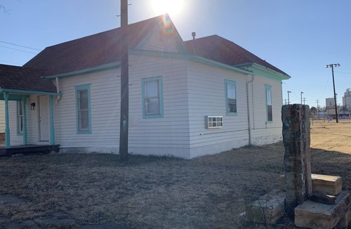 Lincoln House | Quiet Small Town Living