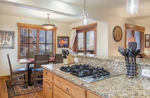 Steamboat Springs Condo | Quiet - Spacious- On Ski Bus Line - Community Hot Tubs - WD