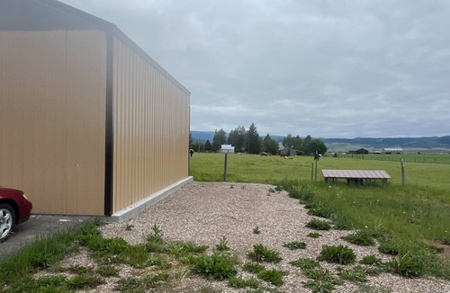Grover Cabin | Quiet studio cabin in Grover perfect for a cozy getaway all year