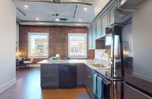 Grand Island Apartment | Railside Retreat: 1-Bedroom Downtown Apartment