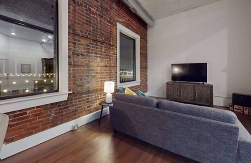 Grand Island Apartment | Railside Retreat: 1-Bedroom Downtown Apartment
