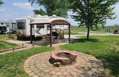 Fremont County RV Rental | Reconnect with nature at this unforgettable escape. Close to the Missouri river