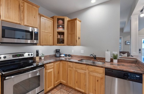 Loveland House | Red Barn Roost Cozy Stay Near Downtown